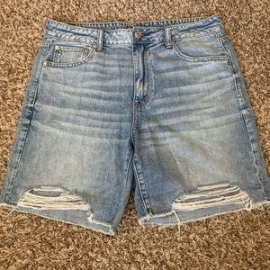 NWOT American eagle hi rise tomgirl Bermuda